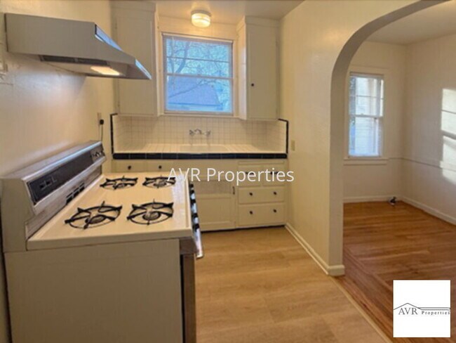 Foto del edificio - Historic studio near downtown Livermore and Library