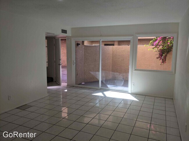 Building Photo - 2 br, 1.5 bath House - 2684 N 43Rd Ave #27B