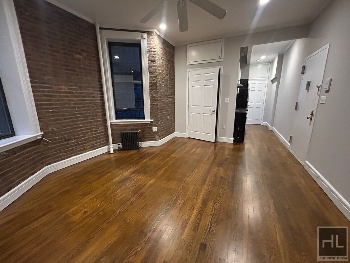 Foto principal - East 18th Street