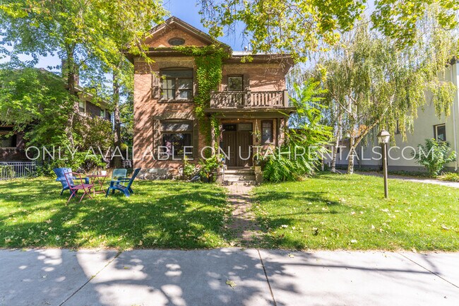 Foto del edificio - 429 E Center St