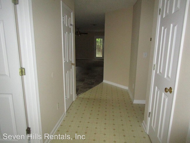 Foto del edificio - 46-48 Heritage Way Dr