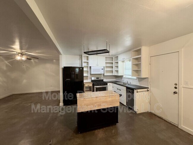 Foto del edificio - 4708 Red River St