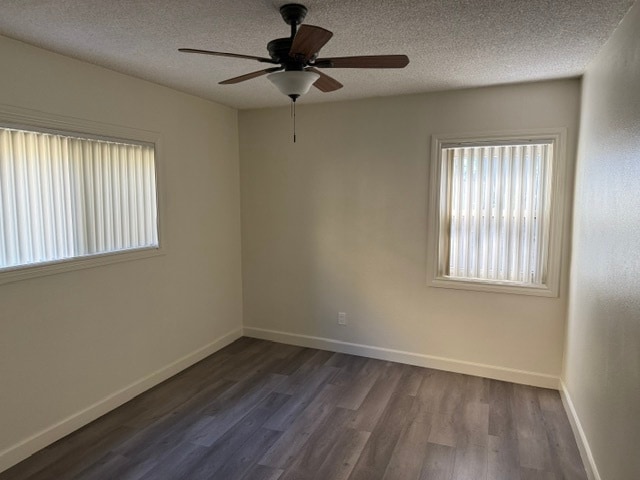 Bedroom - Sunset Palms Apartments