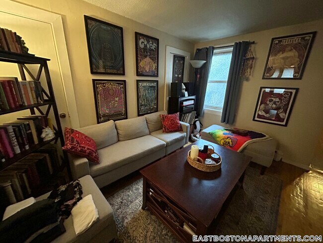 Building Photo - 249 Bennington St