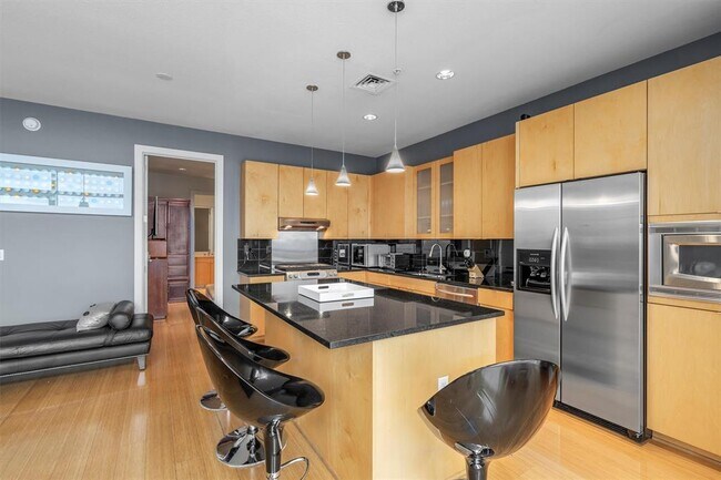 Foto del edificio - 555 E 5th St.