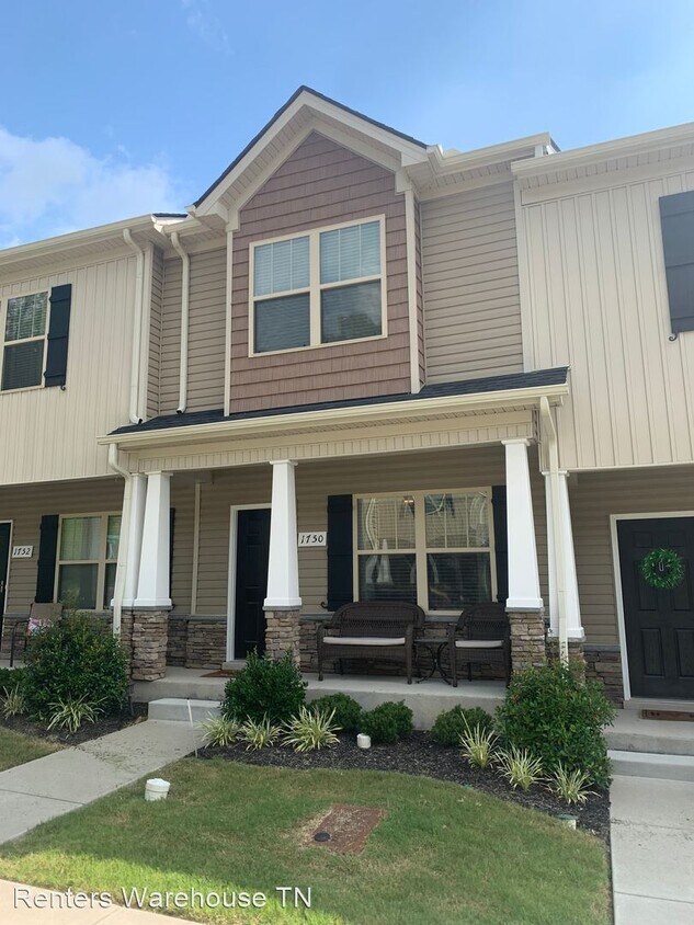 2 br, 2.5 bath House 1750 Sprucedale Drive House Rental in