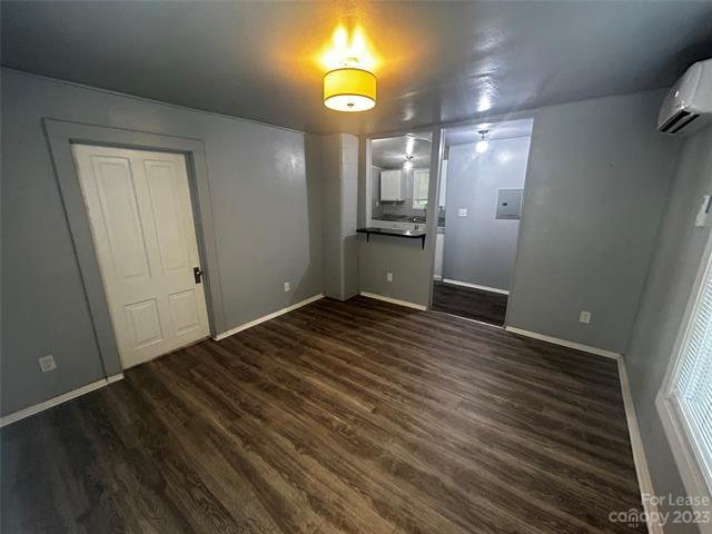 Building Photo - 517 Sylvia St