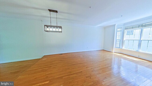 Foto del edificio - 3905 Chelsea Park Ln