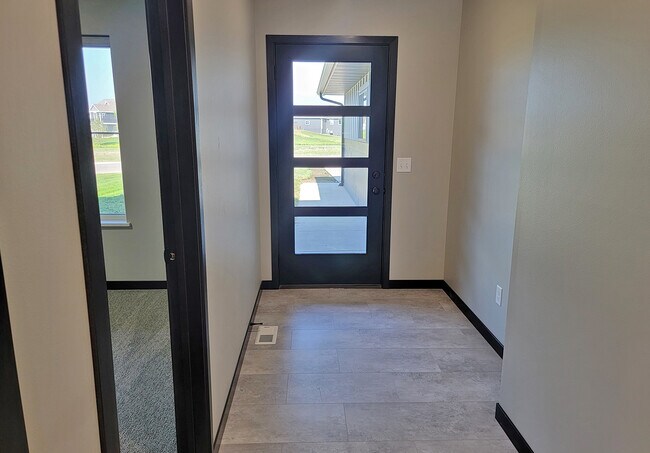 Foto del edificio - 2021 Lucerne Ave