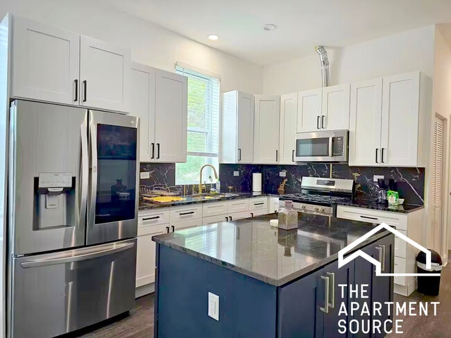 Building Photo - 2937 W Jackson Blvd