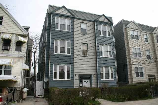 Building Photo - 8 Sheffield Ave