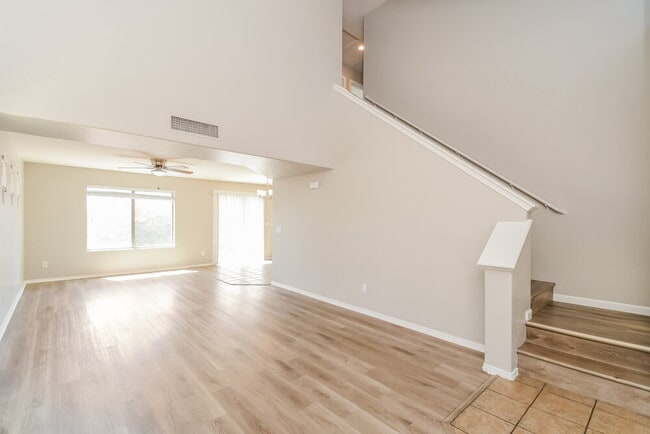 Building Photo - 15535 W Mohave Cir