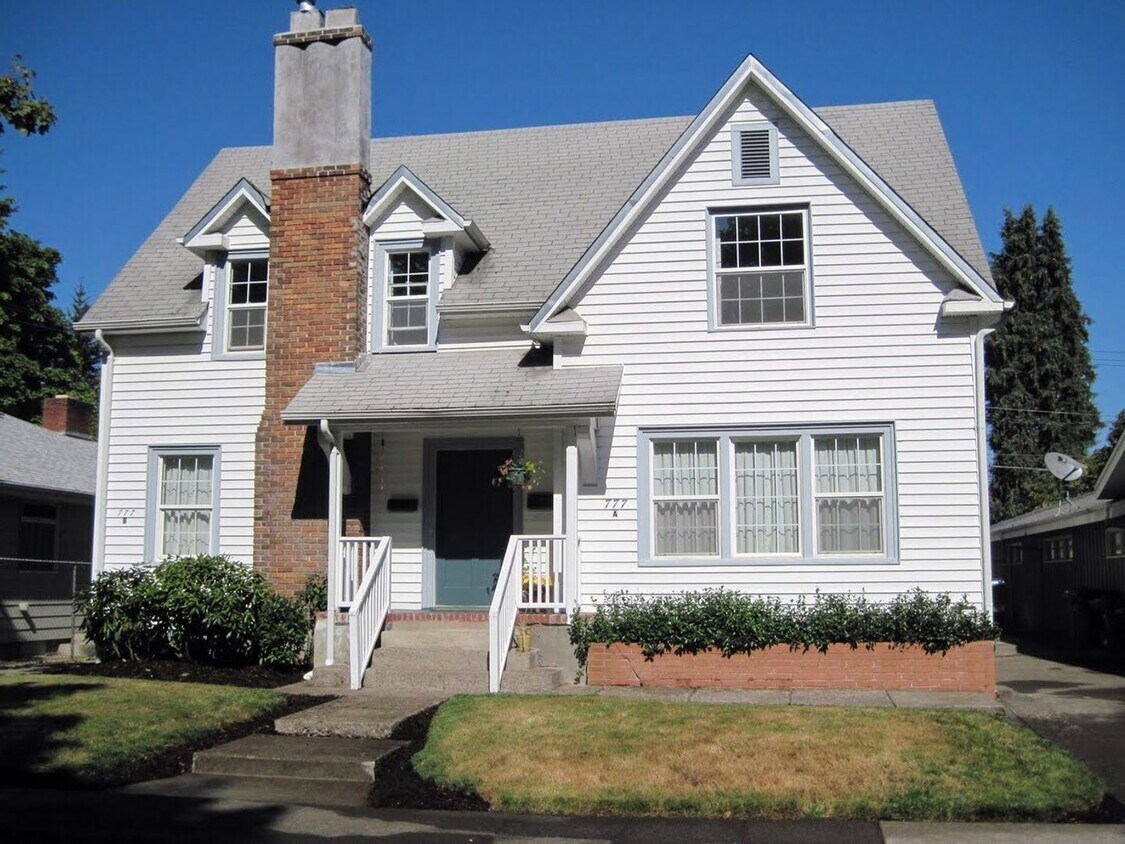 3 br, 1 bath House - 777 W 10th Ave B - 3 br, 1 bath House - 777 W 10th Ave  B