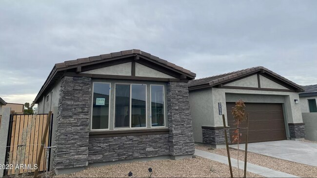 Foto del edificio - 39513 N Hailey Ln