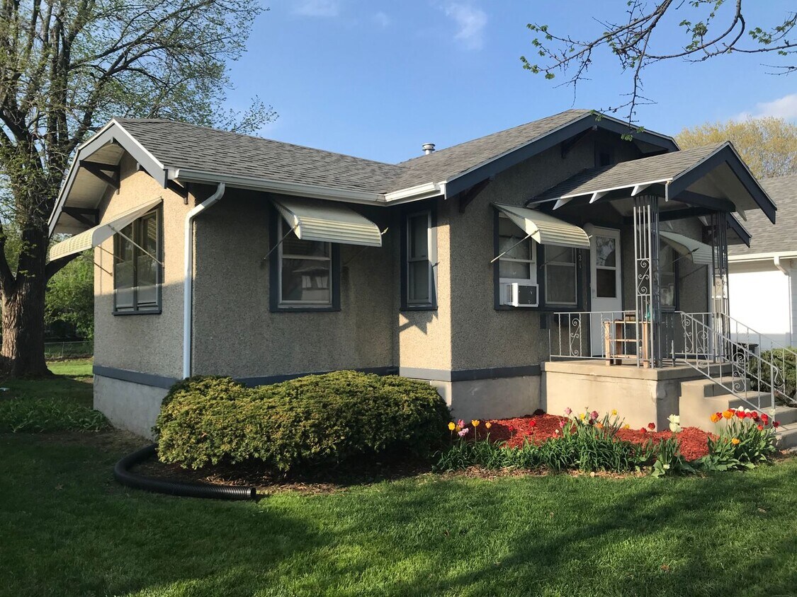 Foto del edificio - Cute Bungalow in Downtown Ames