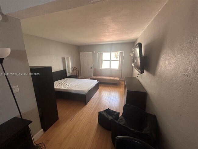 Foto del edificio - 8080 Tatum Waterway Dr
