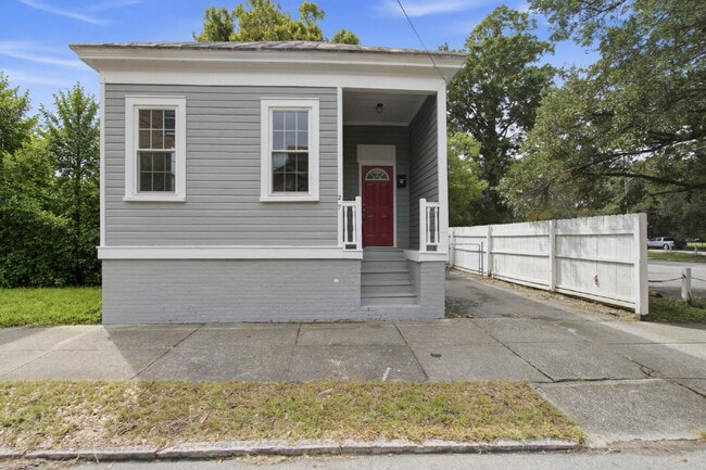 Photo - 27 Maverick St - Available now! Apartment