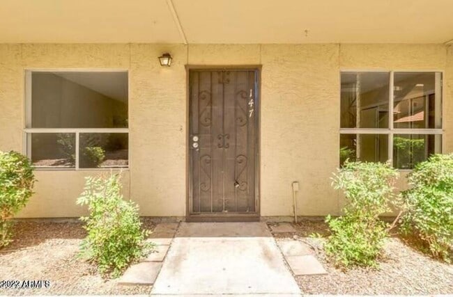 Building Photo - 461 W Holmes Ave