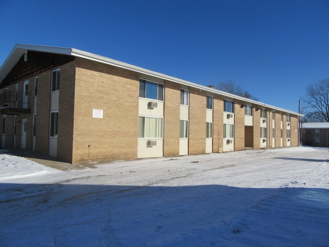 Building Photo - 805 Prentice St