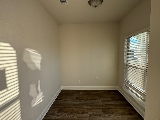 Building Photo - 13762 Logan Pl