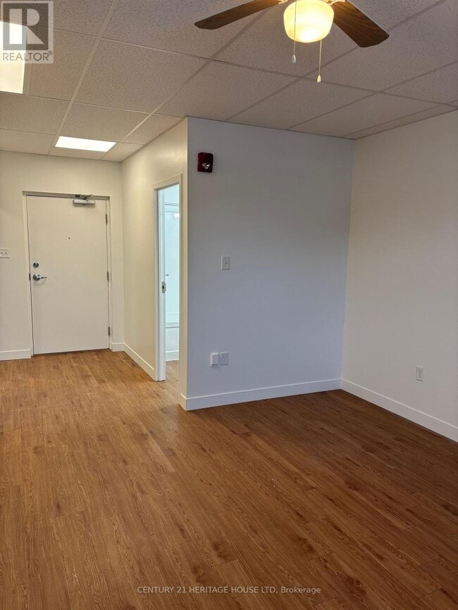 Building Photo - 50 Scott St