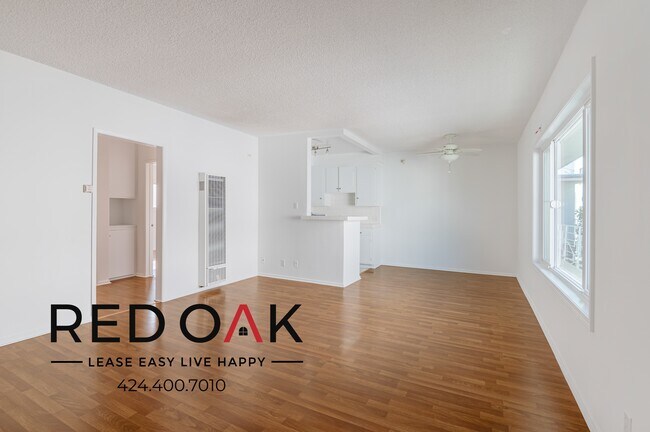 Foto del edificio - ~1 Month FREE~ Sunlit and Welcoming Two Be...