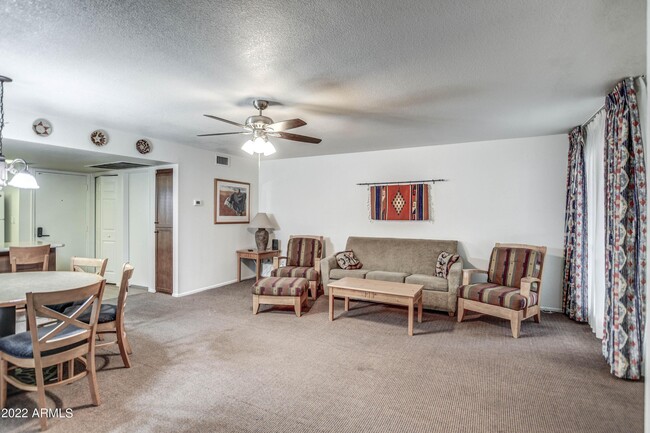 Building Photo - 886 W Galveston St