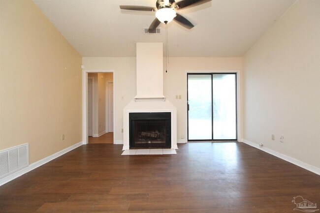 Building Photo - 6201 Forest Pines Dr