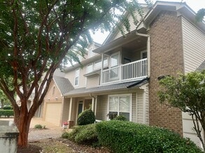 Building Photo - 1049 Grand Oak Ln