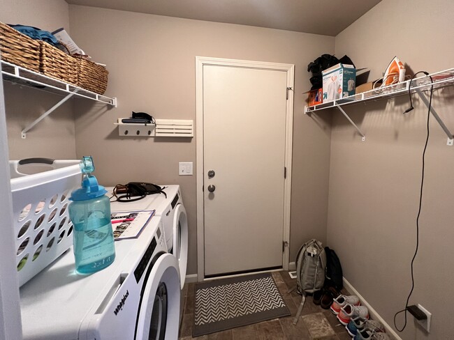 Laundry Room - 9751 Watts Rd