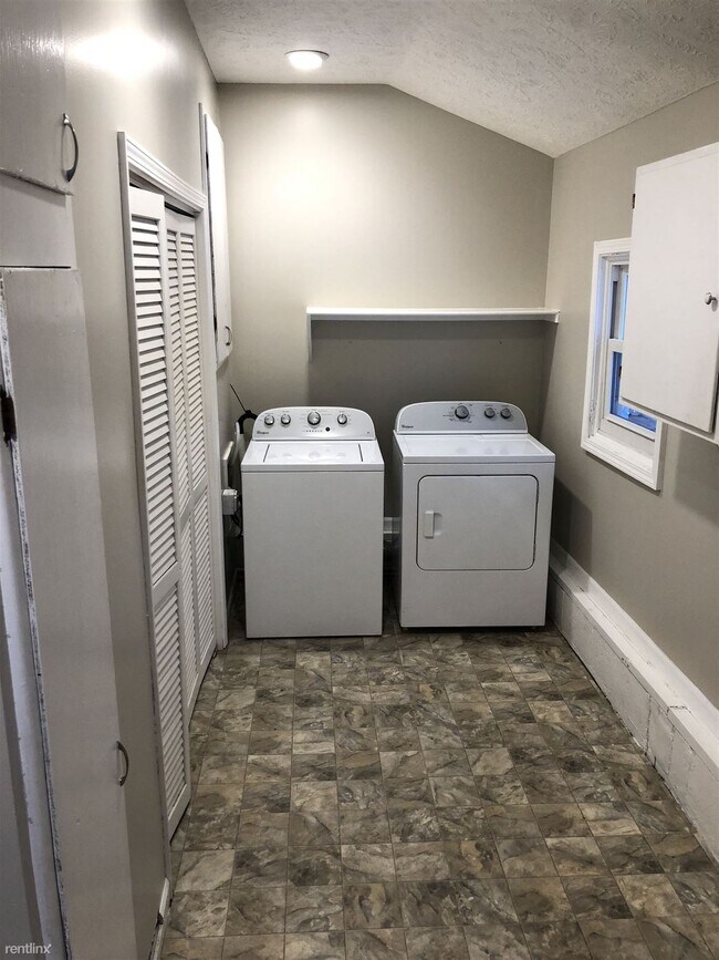 Foto del edificio - 3 br, 1 bath House - 406 W Baldwin St