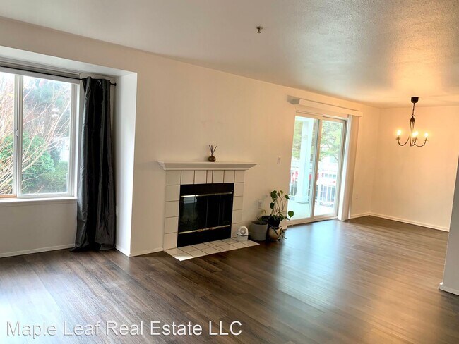 Building Photo - 3 br, 2 bath House - 11002 SE Petrovitsky ...