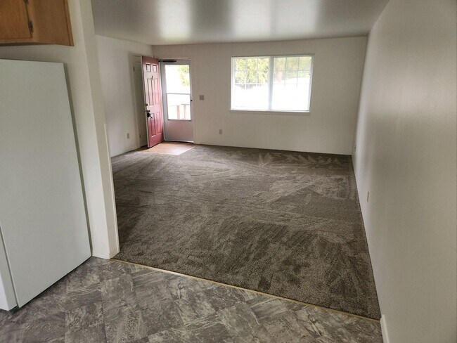 Building Photo - Lofoten Properties LLC