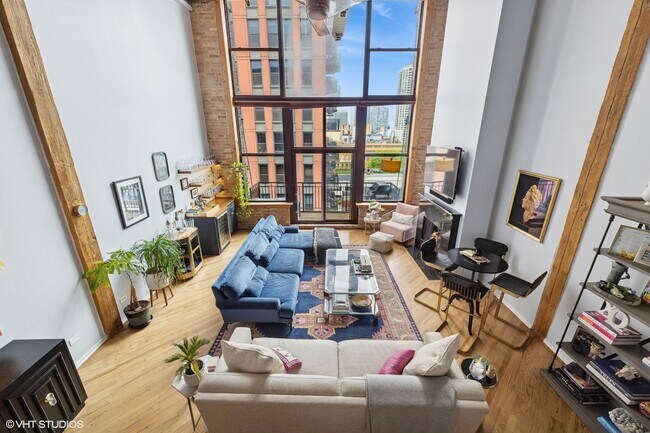 Foto del edificio - 616 W Fulton St