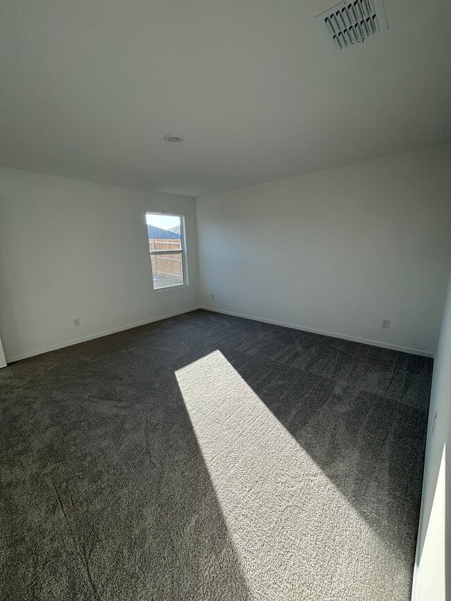 Foto del edificio - 15004 Rangeland Rd