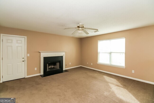 Foto del edificio - 5017 Serenity Point Ln