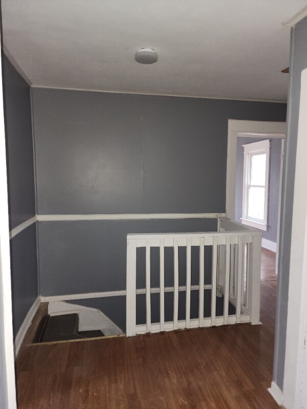 Building Photo - 118 E Archer Ave