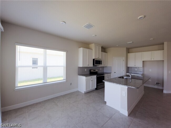 Foto del edificio - 16380 S Port Harbor Blvd