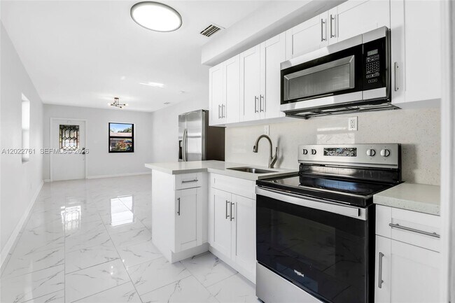 Foto del edificio - 6312 SW 19th St