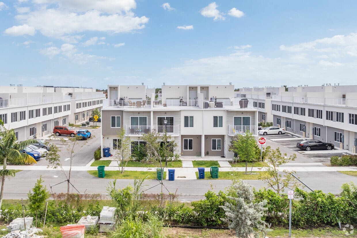 26201 SW 138o Ct - Azalea Grove at Naranja