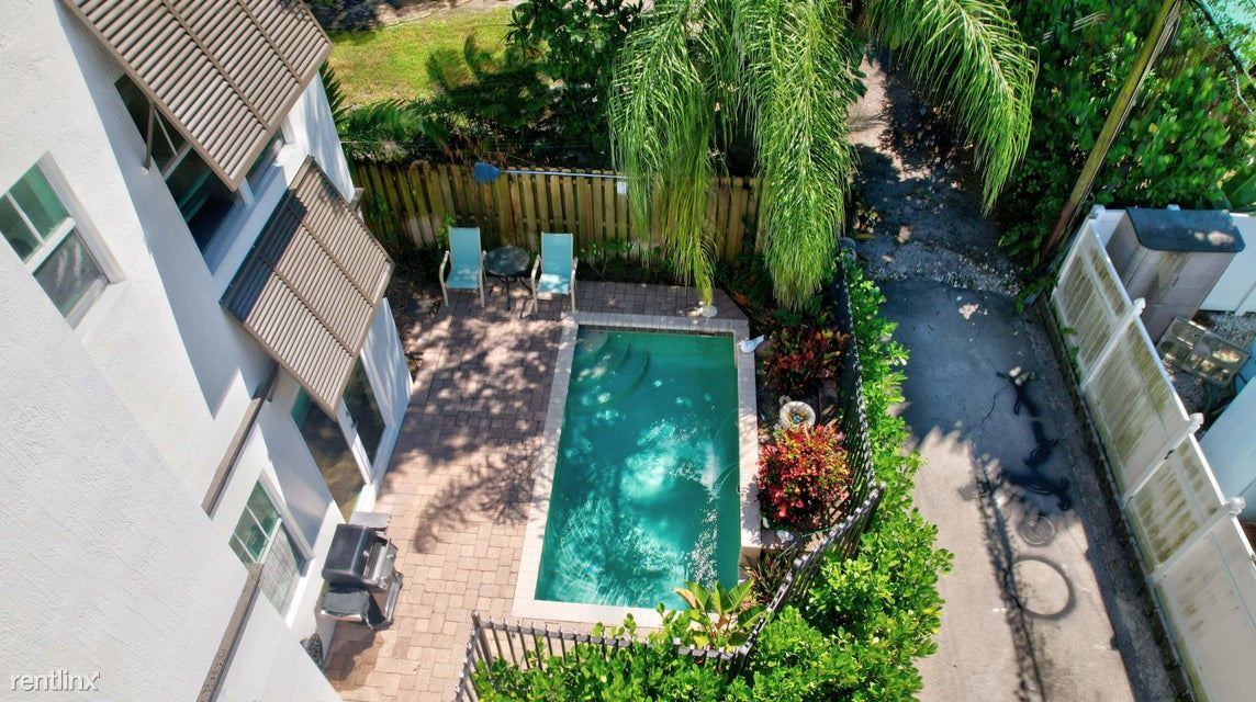 Primary Photo - 3 br, 2.5 bath House - 519 SW 5th Ave # B