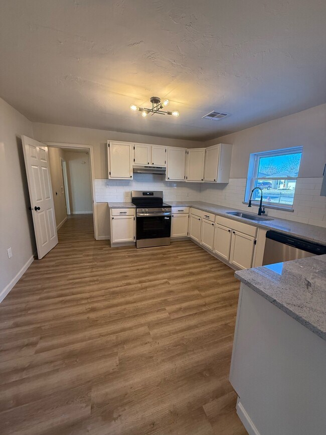 Foto del edificio - 6208 NW 34th St