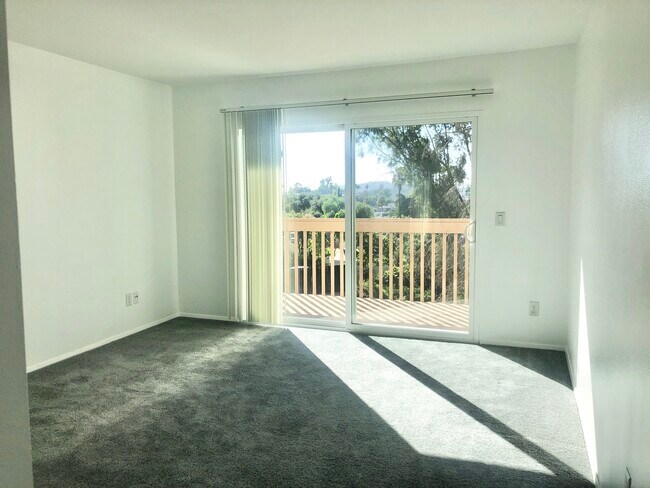 Foto del edificio - 8557 Lemon Ave