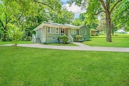 Foto del edificio - 2234 Holly Hill Dr