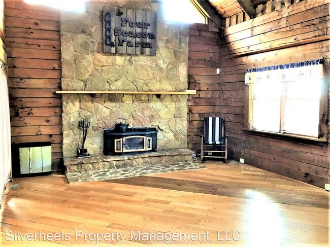 Building Photo - 3 br, 3.5 bath House - 550 Orchard Lane