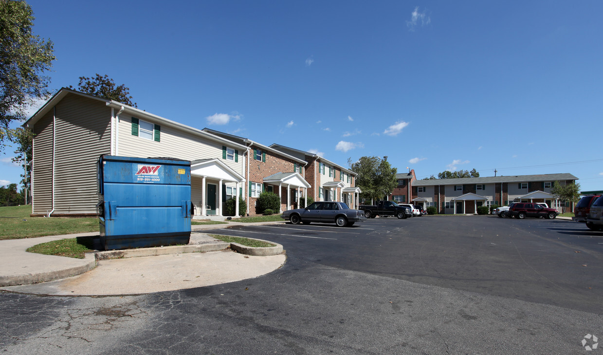 Building Photo - Oakley Square Apartments