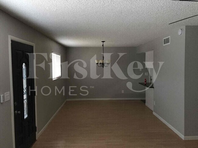 Foto del edificio - 6104 W Nancy Rd