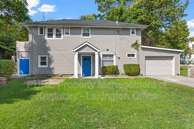 Building Photo - 130 Elm St