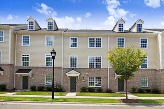 Building Photo - 1404 Excelsior Grand Ave