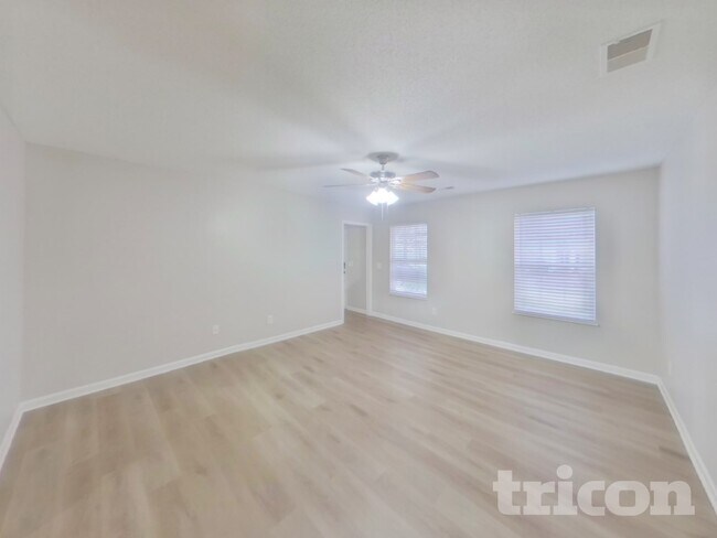 Foto del edificio - 2108 Wilkinson Dr